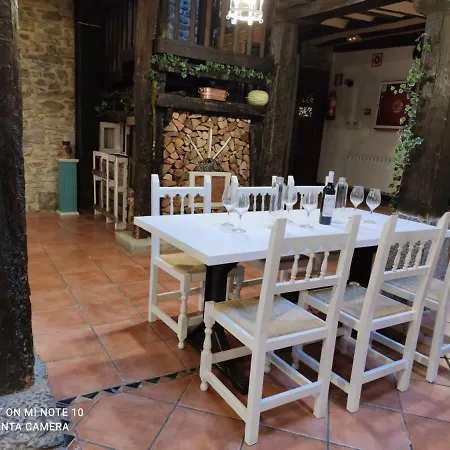 Dona Lola Hotel Izarra