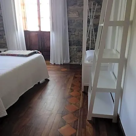 Dona Lola Hotel