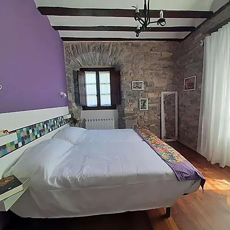 Hotel Dona Lola Izarra