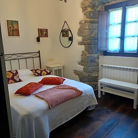 Dona Lola Hotel